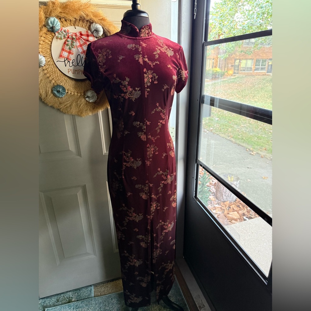Vintage Scott McClintock mock neck Asian inspired velvet column dress, size 8